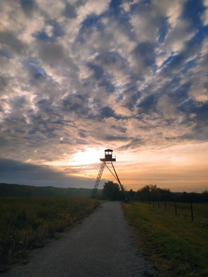 Domecek U Svestku Cizov (South Moravian)
